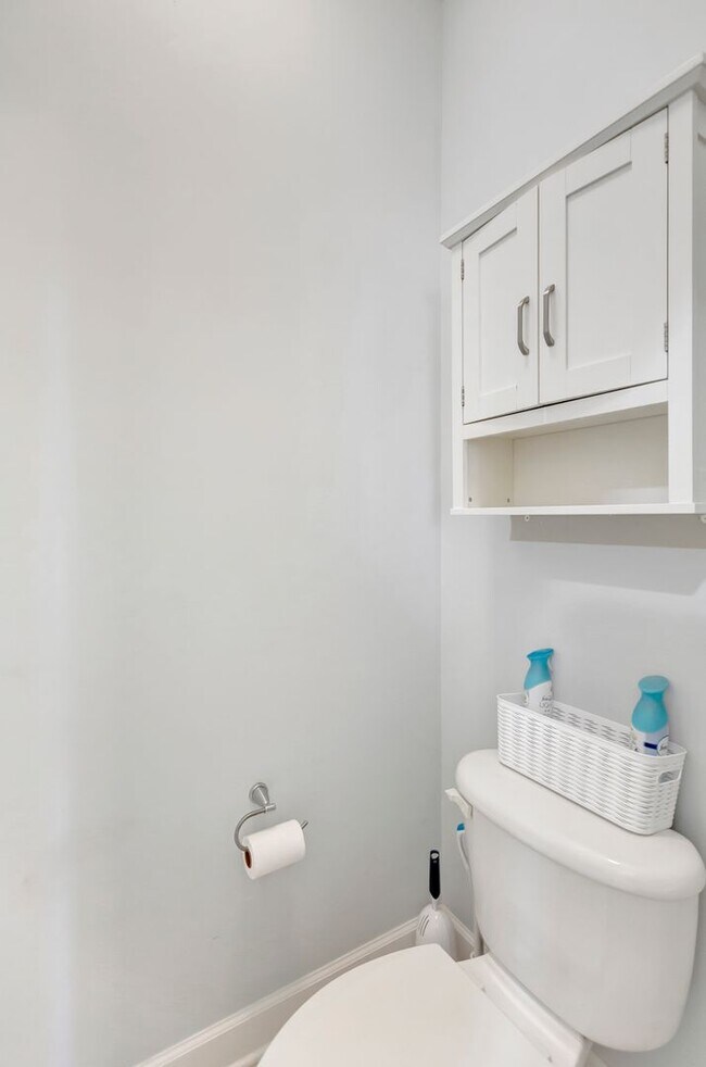 Building Photo - Immaculate Townhome in Dunes West