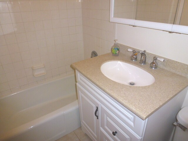 Building Photo - 430 Walnut Creek Ln