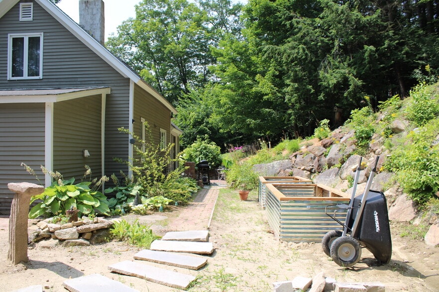 Building Photo - 326 Reservoir Dr