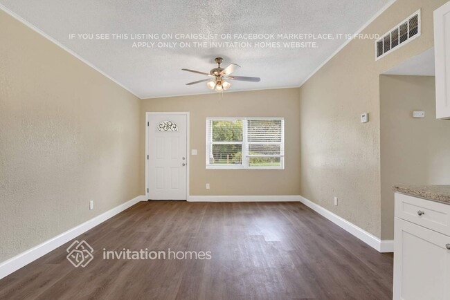 Building Photo - 142 Country Club Cir
