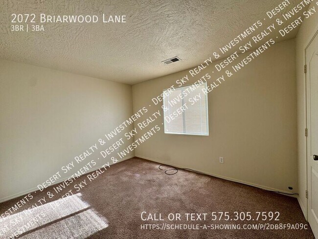 Building Photo - 2072 Briarwood Ln