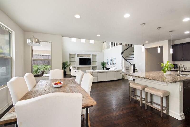 Building Photo - 431 Machado Way