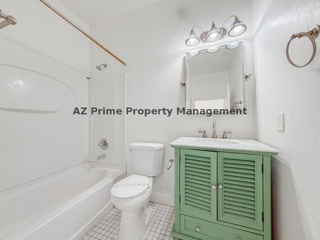 Building Photo - 164 W Commerce Ct