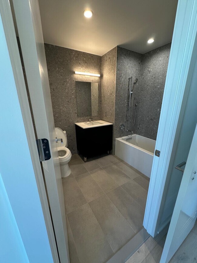 Building Photo - 10 Provost St