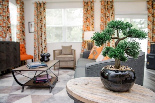 Building Photo - 9570 Eagle Pass Dr