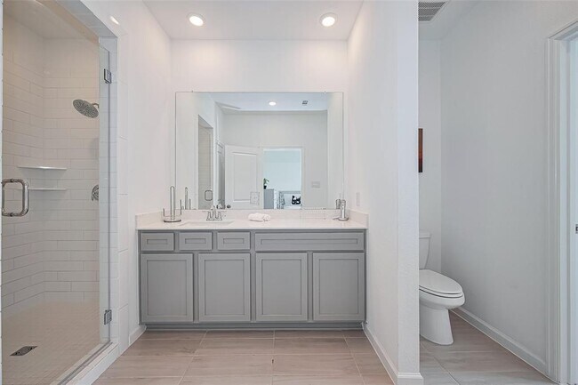 Building Photo - 5435 Holly Hvn Ct