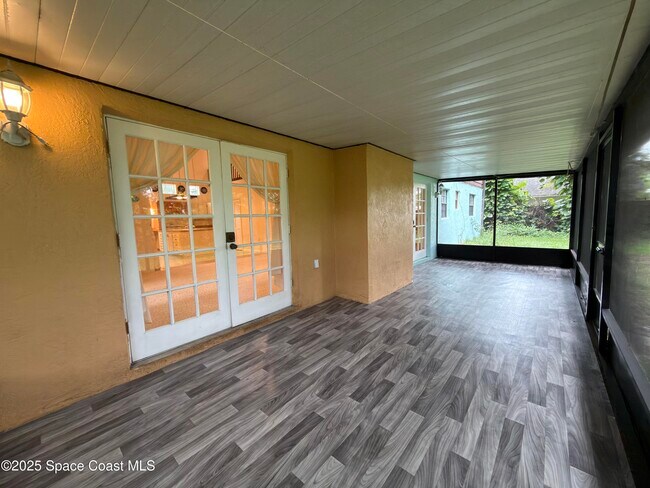 Building Photo - 4120 Ponds Dr