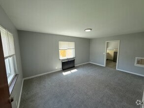 Building Photo - 3135 Mozart Ave