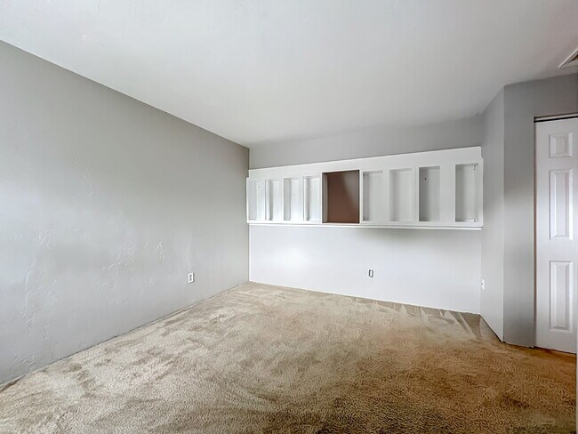 Building Photo - 2857 Wonderwood Ln
