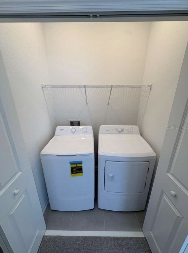 Building Photo - 2787 Skyline Lp