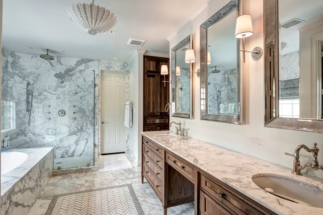 Building Photo - 3440 Locke Ln