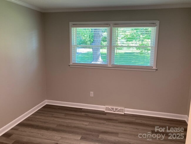 Building Photo - 1697 Morningside Dr