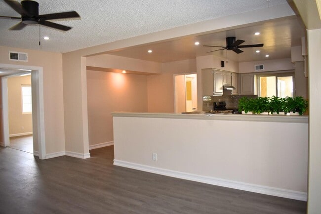 Building Photo - 9115 Encina Ave