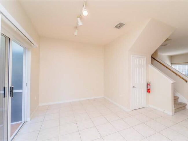 Building Photo - 7560 Plantation Cir