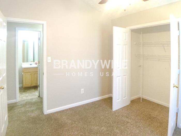 Building Photo - 1026 Miss Amber Way