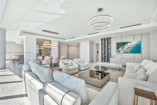 Building Photo - 17901 Collins Ave