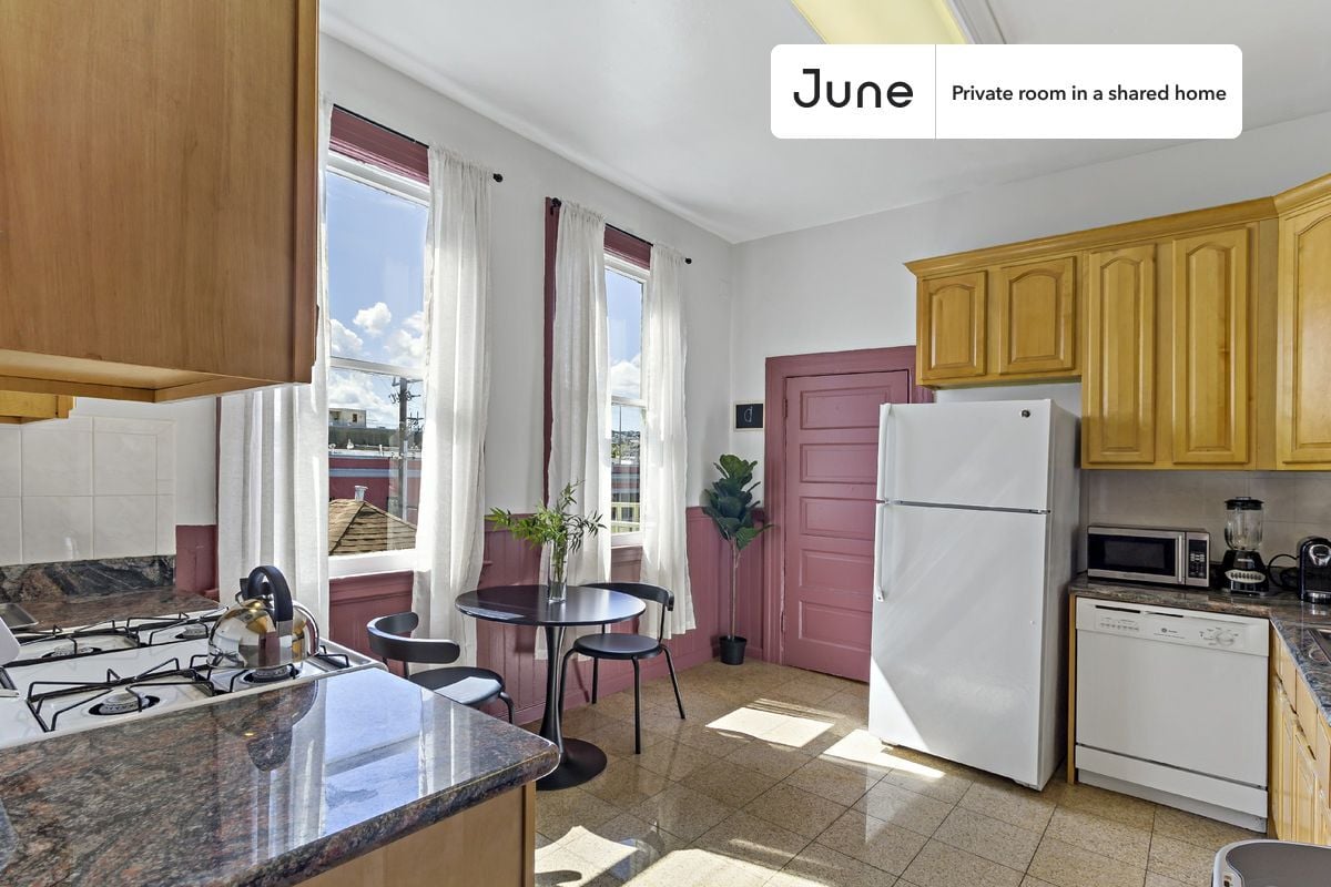 Building Photo - Room in Shared 4 bed/1.5 bath home