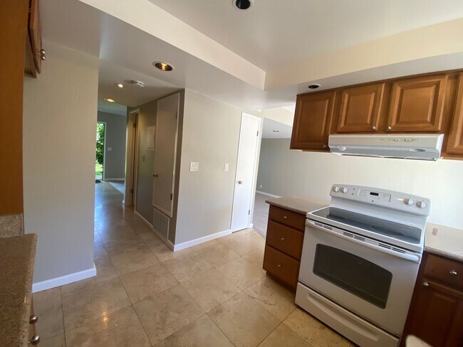 Building Photo - 1567 Ivycreek Cir