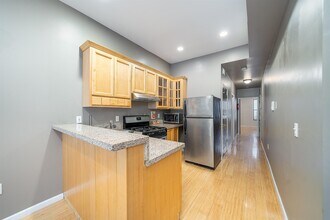Building Photo - 209 Webster Ave