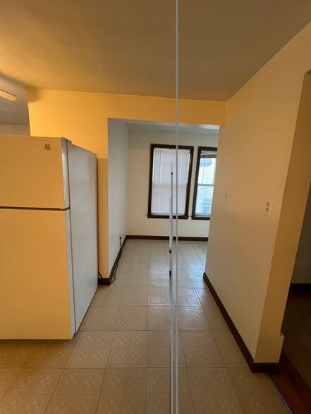 Building Photo - 111 W Hollis St