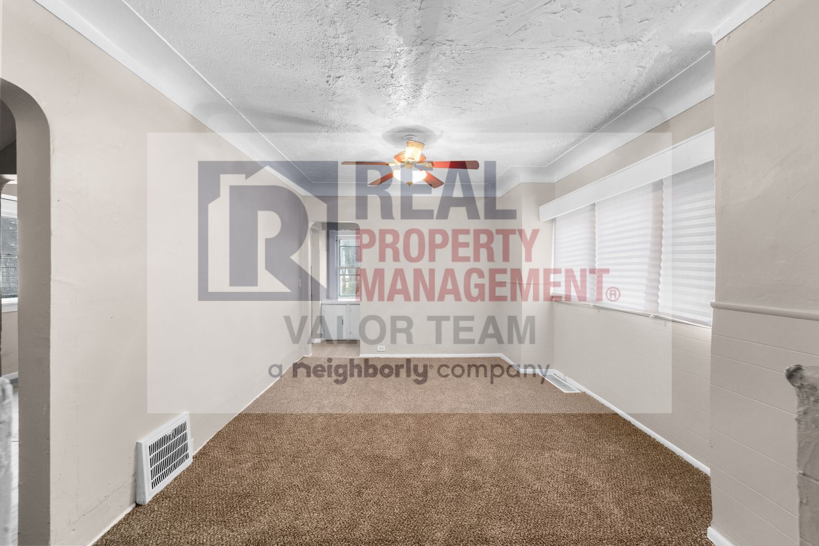 Building Photo - House Comfortable