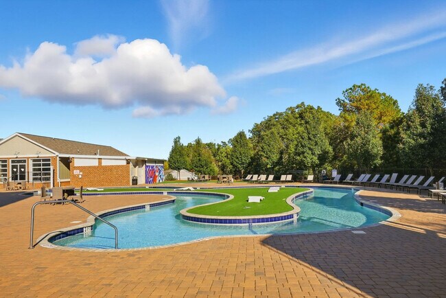 Building Photo - 205 Tiliwa Ct