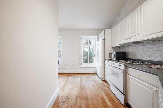 Building Photo - 310 Prince St