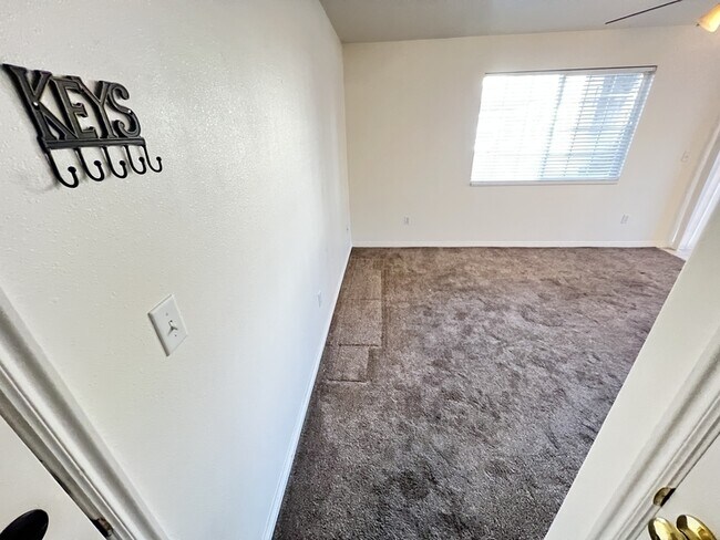 Building Photo - 1023 W 1360 S