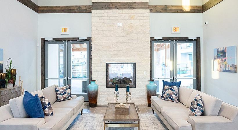 Building Photo - 12500 Shadowglen Trce