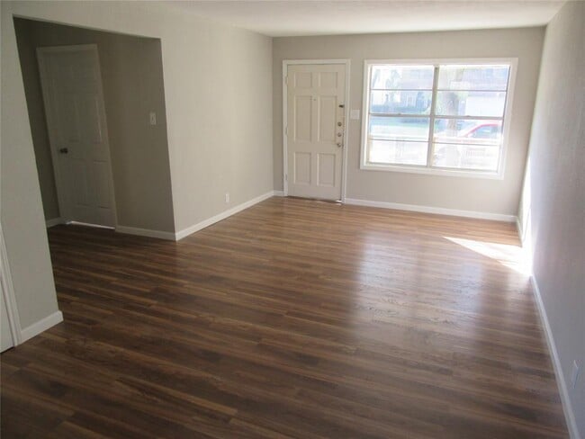 Building Photo - 4416 Lafayette St