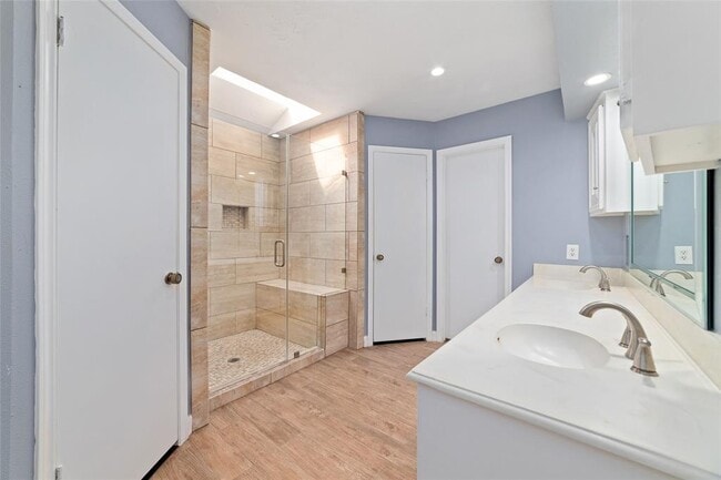 Building Photo - 214 Brocket Pl