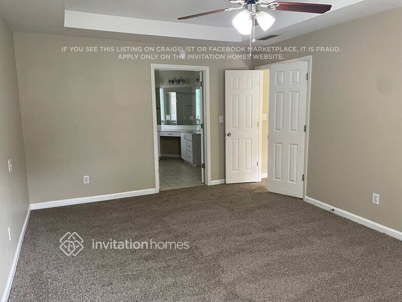 Building Photo - 915 Laurel Crest Dr