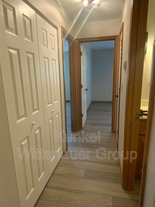 Building Photo - 111 Twin Oaks Dr