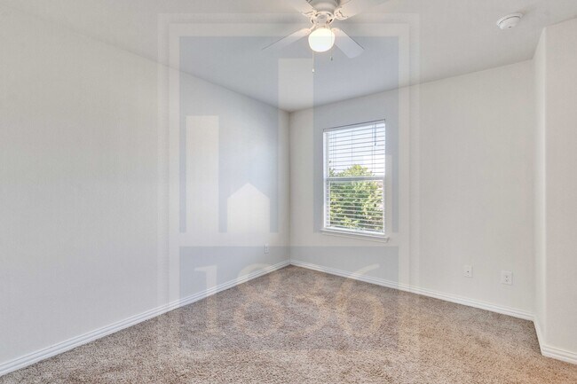 Building Photo - 1405 Middlefield Ct