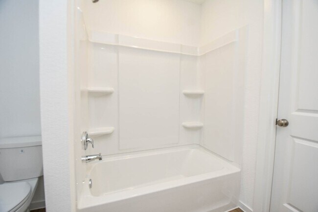 Building Photo - 1542 San Sebastien Dr