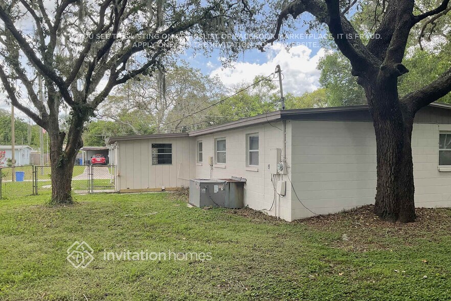 Building Photo - 1110 E Camellia Dr