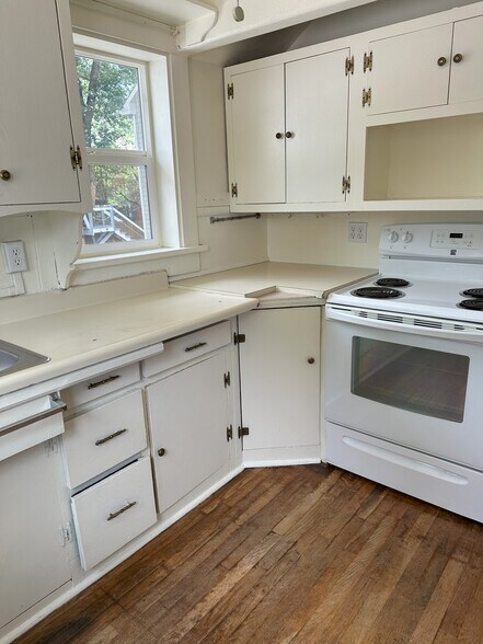 Kitchen #2 - 509 N Institute St