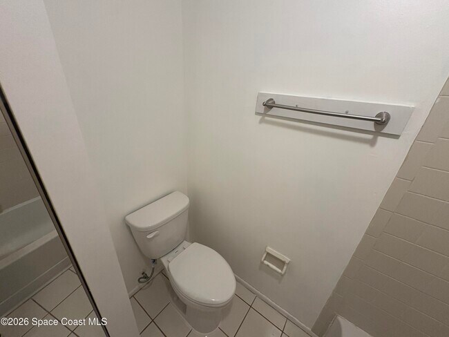 Building Photo - 8789 Live Oak Ct