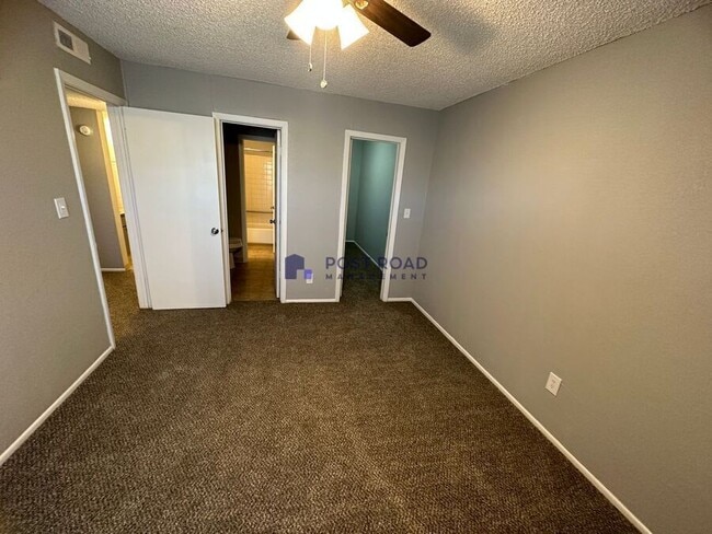 Building Photo - 501 W 27th St S