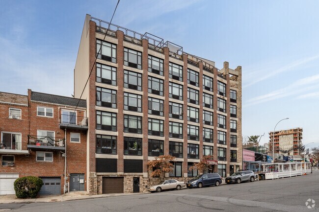 Building Photo - 3533 Riverdale Ave