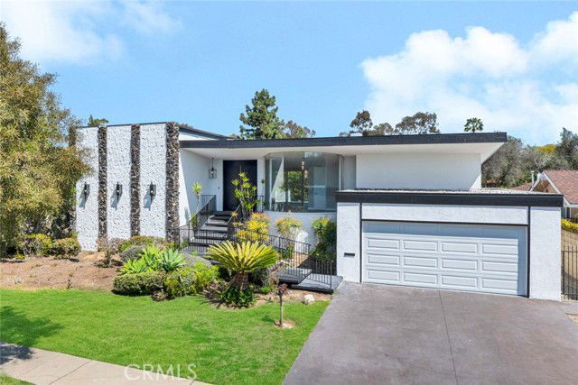 Building Photo - 4338 Fairway Dr