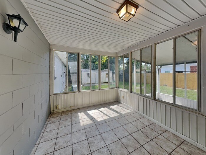 Building Photo - 5608 Moret Dr E