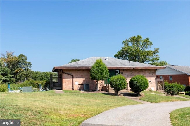 Building Photo - 9860 Hagel Cir