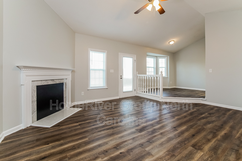 Building Photo - 3429 Deer Trace Ln