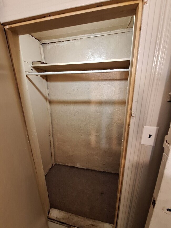 Building Photo - 1 bedroom, 1 bath
