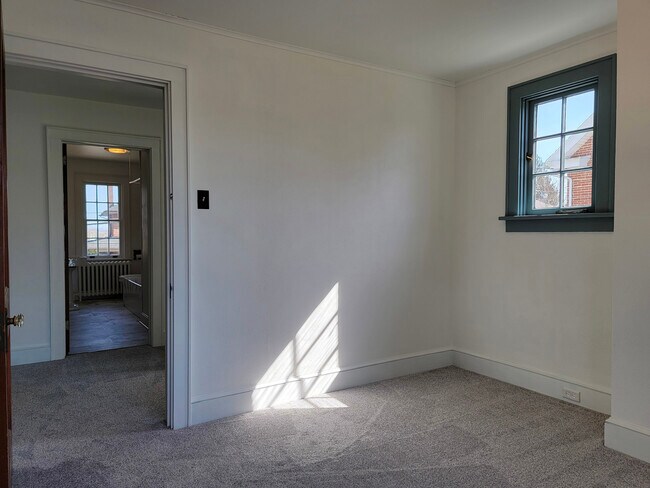 Building Photo - 39 N Decatur St