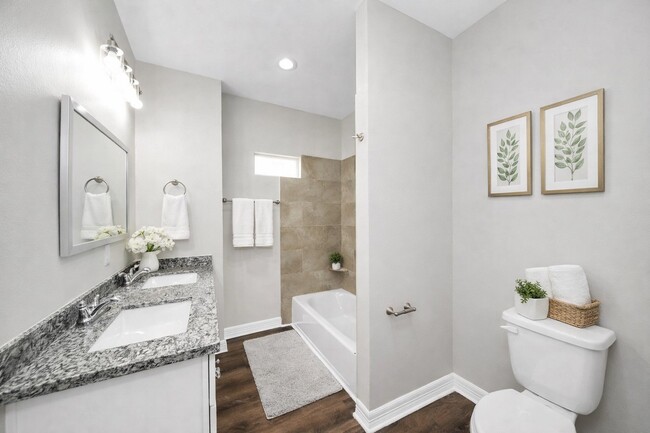 Building Photo - 414 N 4th St