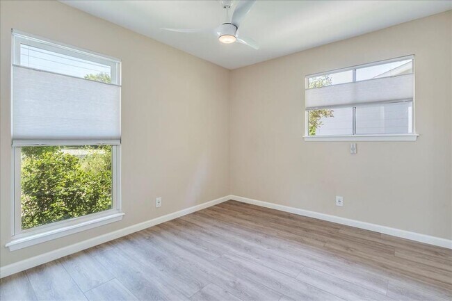 Building Photo - 3105 Steck Ave