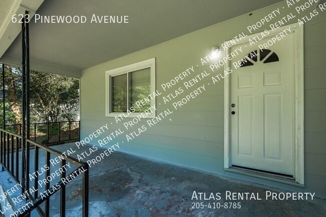 Building Photo - 623 Pinewood Ave