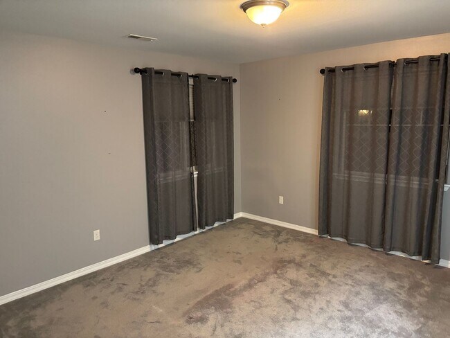 Building Photo - Home in Gated Community